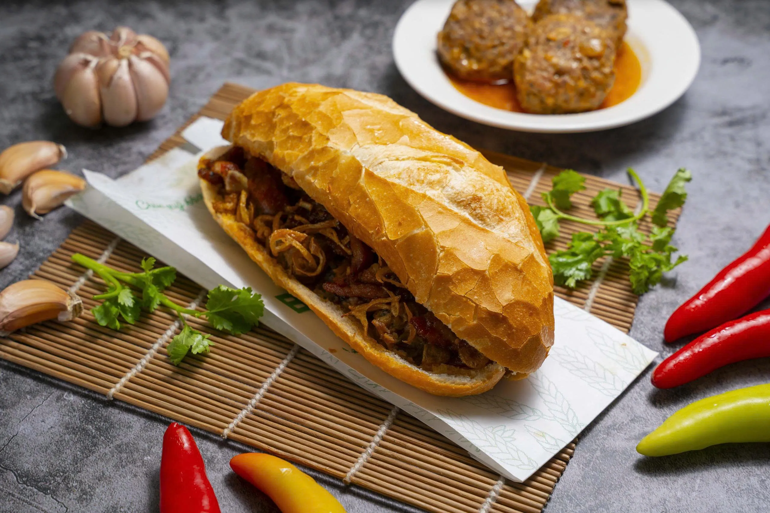 Bánh Mì Đỉnh: Dinh Premium Banh Mi