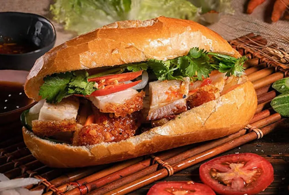 Bánh Mì Heo Quay Trần Đình Xu - Bánh Mì Ngon Quận 1
